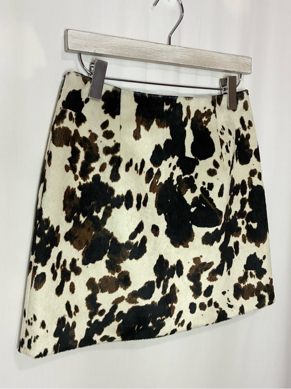 Alexa Chung Furry Cow Print Mini Skirt - Picture 5 of 9